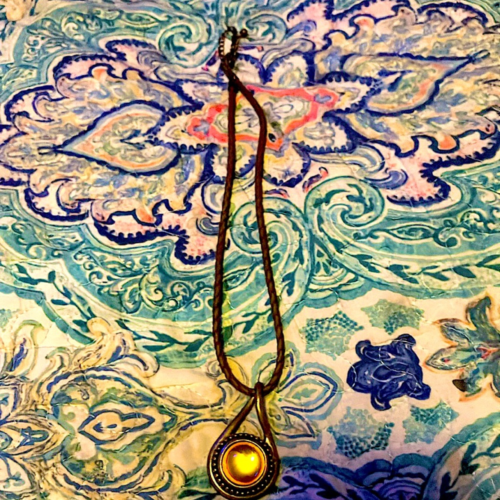 Necklace new with out tag never worn